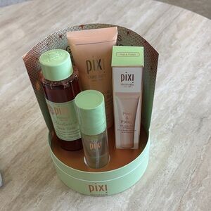UNOPENED Pixi Beauty Set